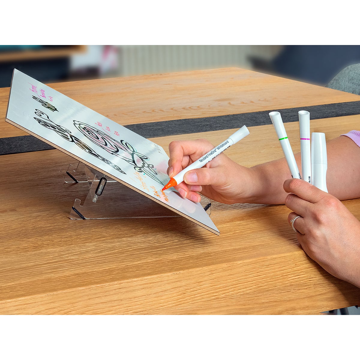 neuland-standup-halter-f-r-mini-boards-acrylglas-st-nder image 6