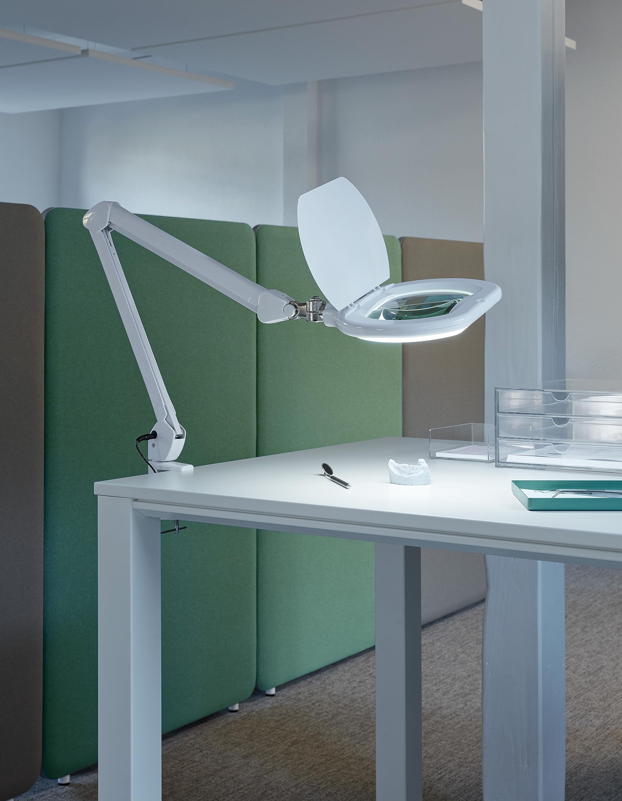 maul-maulcrystal-led-lupenlampe-wei-dimmbar-mit-klemmfu image 4