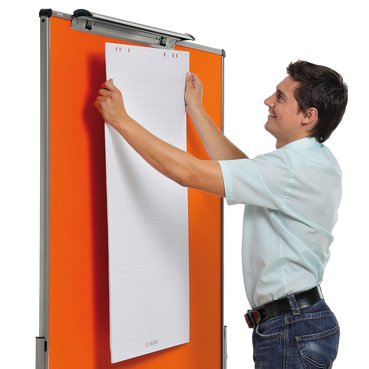 neuland-universal-flipchart-papierhalterung-1-5-3-cm image 2