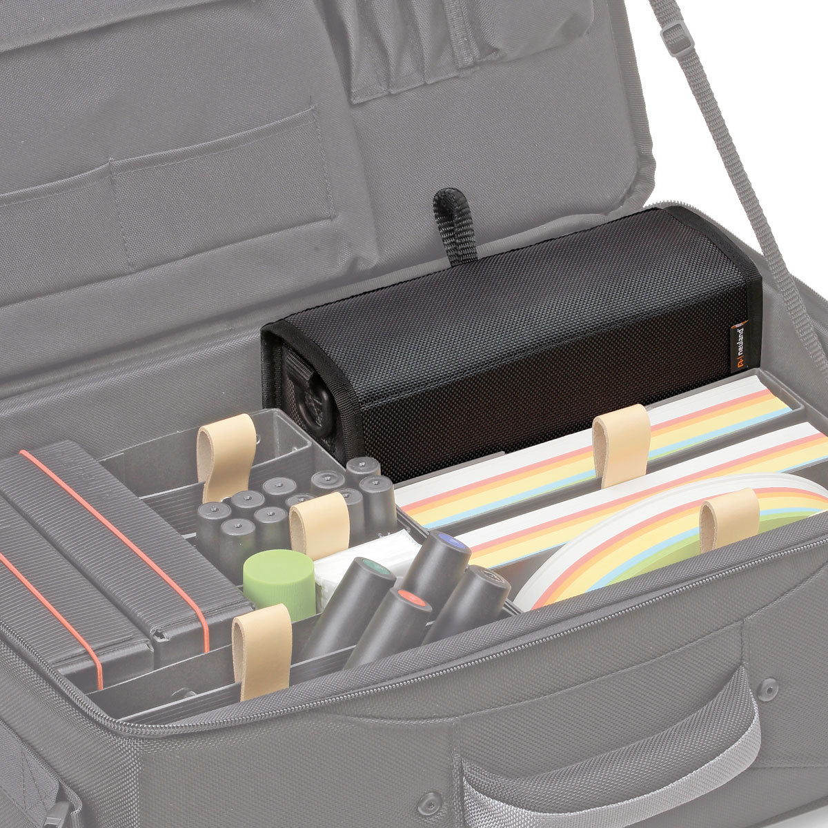 neuland-mini-softbag-novario-leer-moderatorentasche image 5