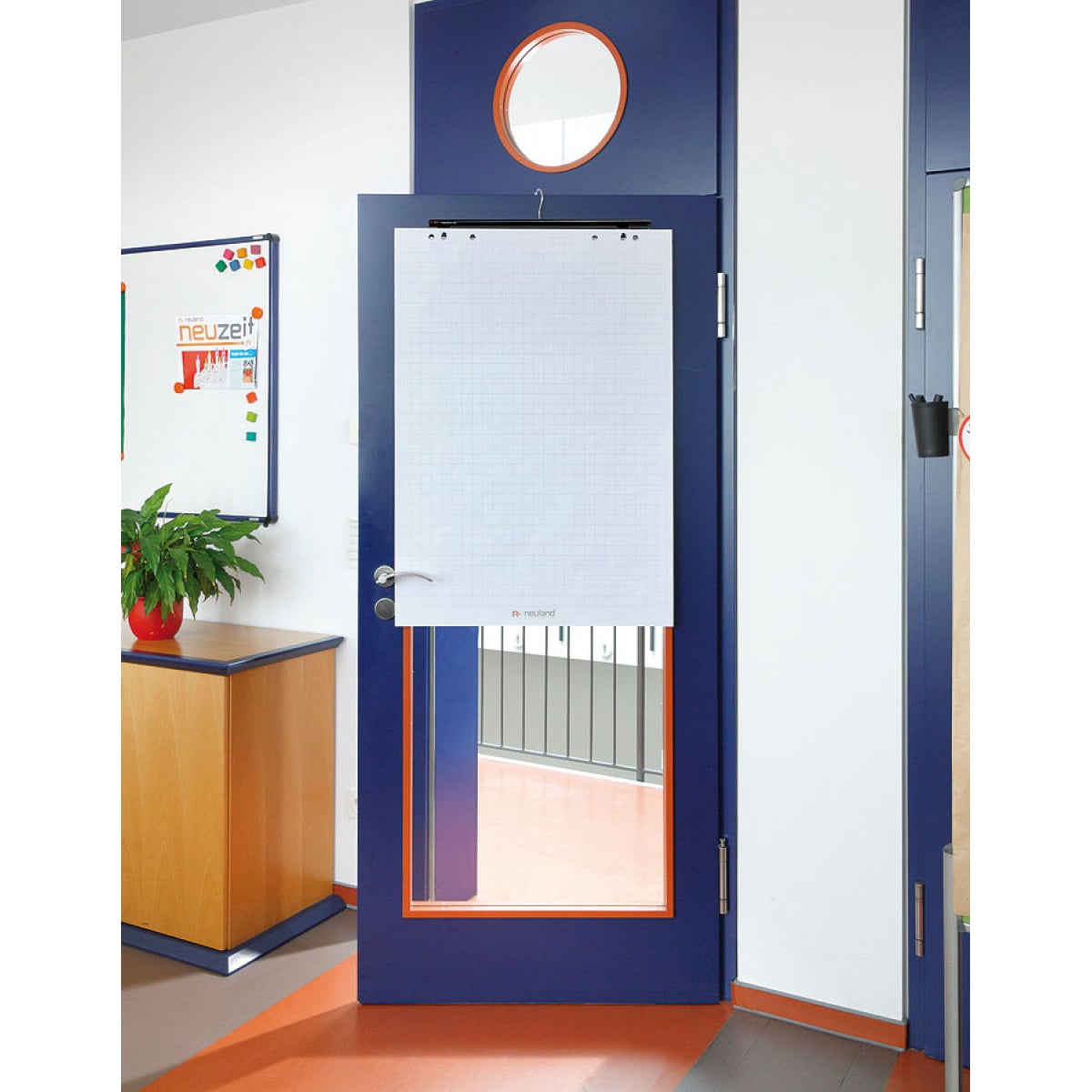 neuland-blockbutler-aufbewahrung-f-r-flipchart-block-und-charts image 3