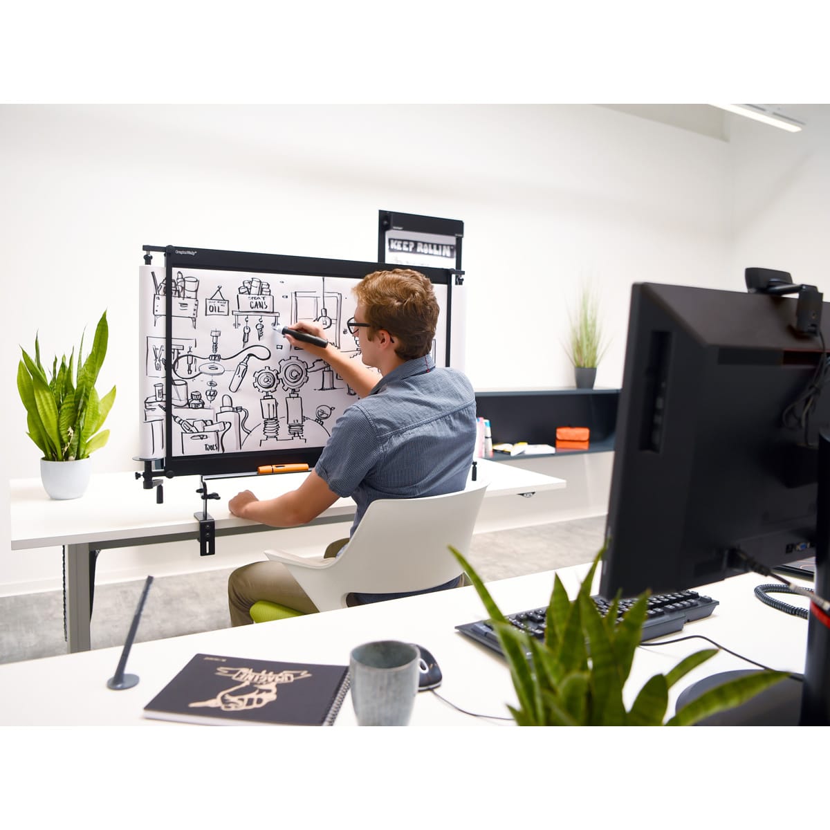 neuland-graphicwally-tafelsystem-mit-endlospapier-neigbar-tischmontage image 6
